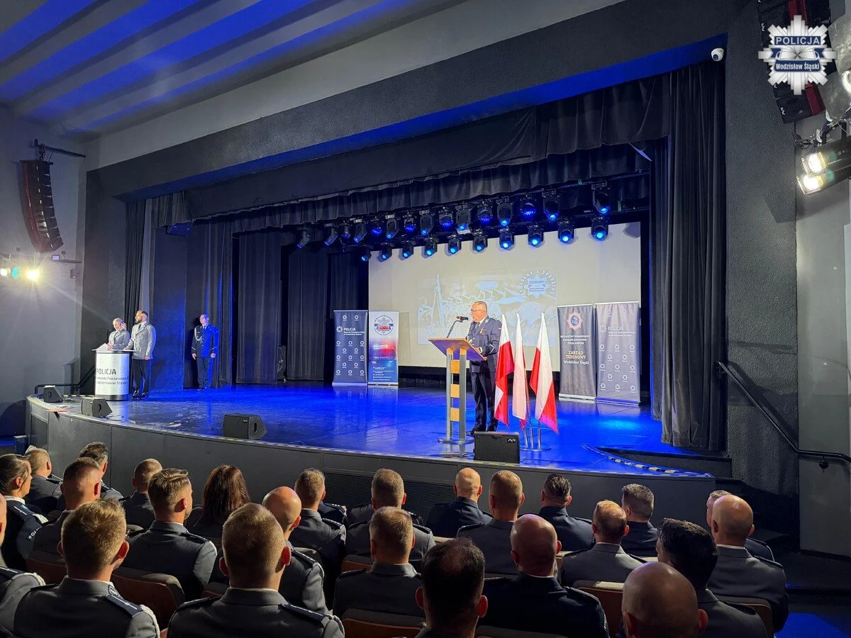 Święto Policji w Wodzisławiu Śląskim. Awanse dla 74 funkcjonariuszy /fot. KPP Wodzisław Śląski
