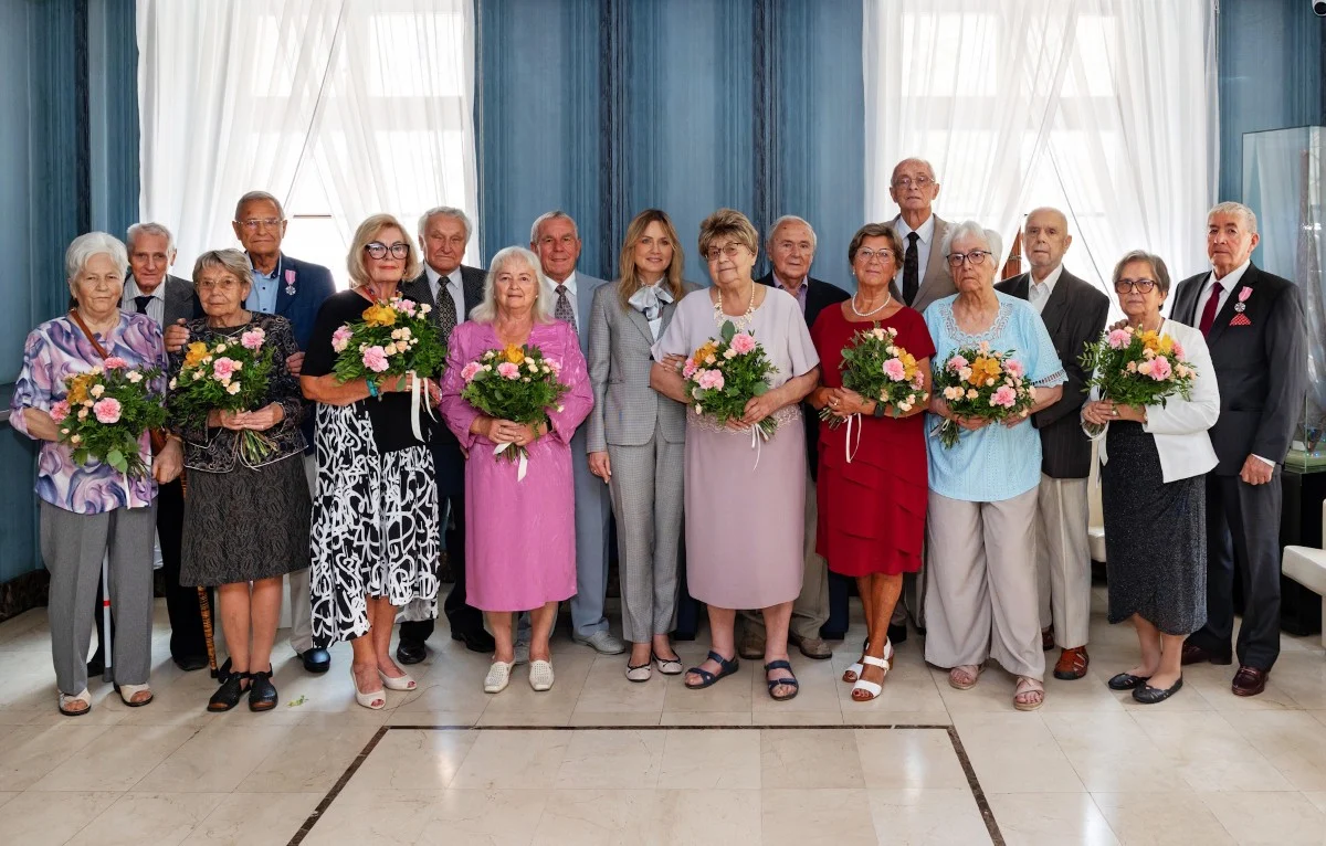 50 i 60 lat razem. Małżeństwa z Gliwic odebrały medale i gratulacje