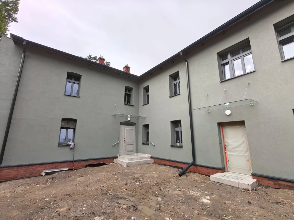 Budynek przy Bankowej 36 zmienia się nie do poznania. Powstanie 7 mieszkań
