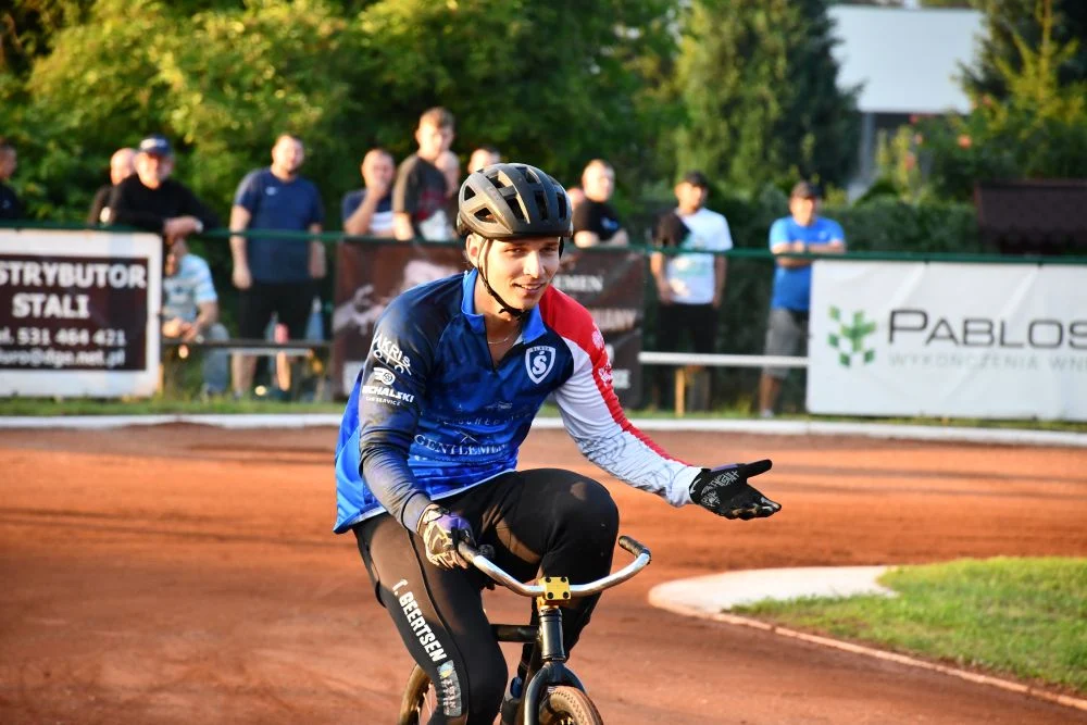 memoriał (40)