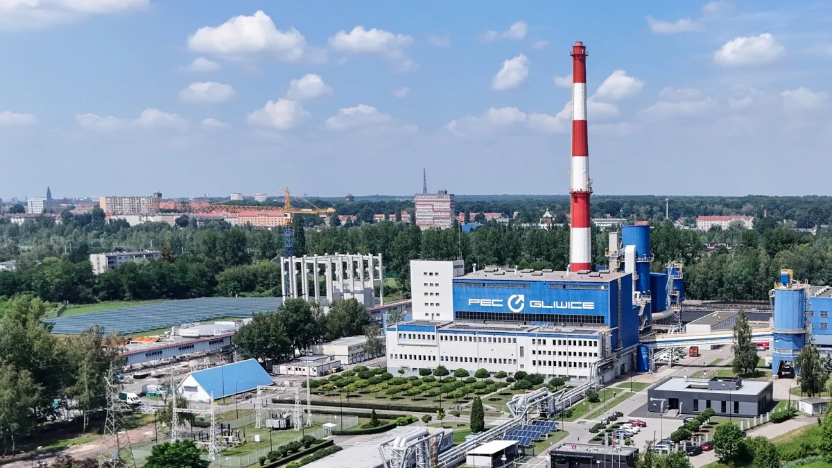 1135 kolektorów i zbiornik wysoki na 37 metrów. Park Zielonej Energii rośnie w Gliwicach
