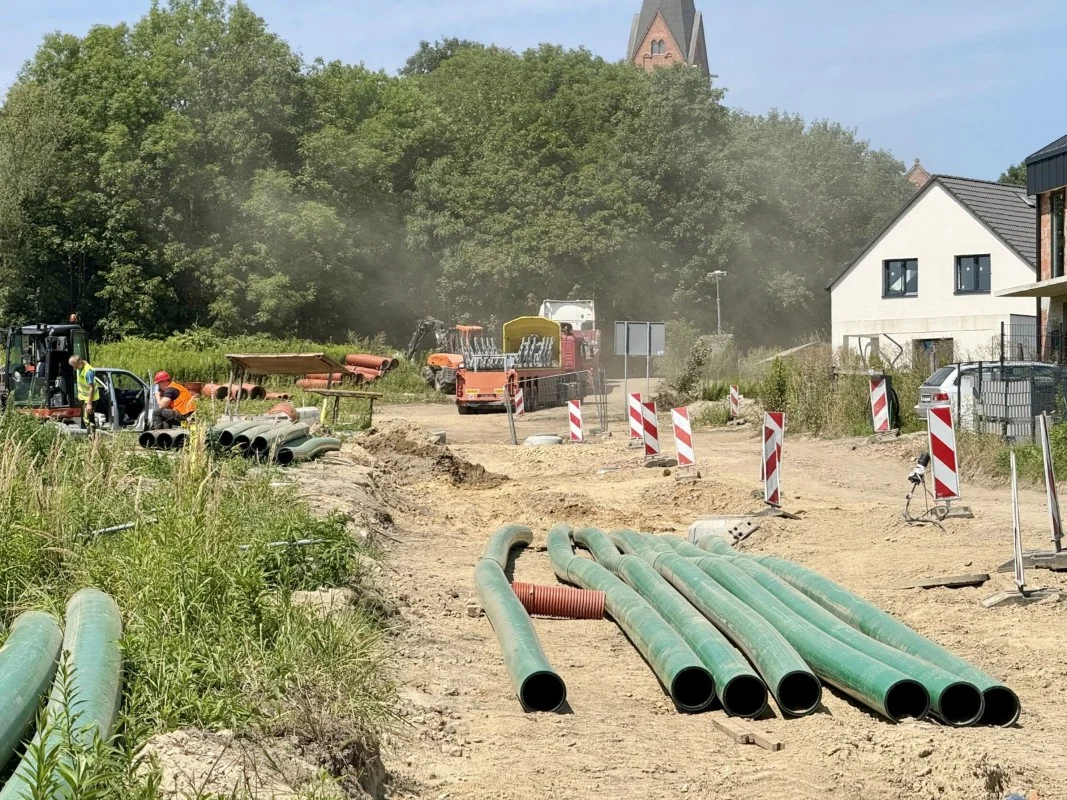 Na Bażantowej trwa budowa kolejnych dwóch odcinków drogi