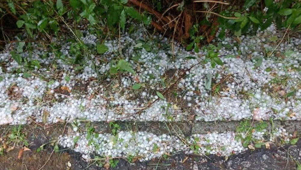 Gradobicie na Śląsku - przez region przechodzą ulewne burze 