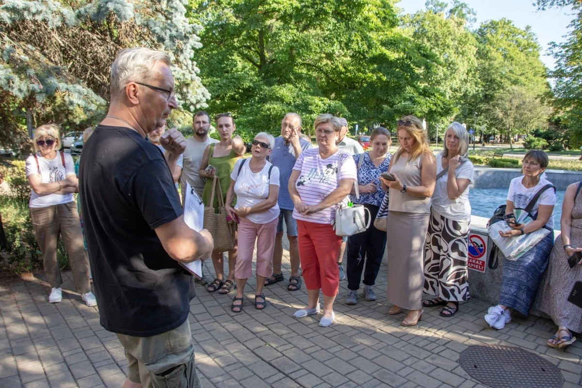Spacer po zabytkowym Parku Miejskim w Bytomiu. Mieszkańcy odkrywali jego historię
