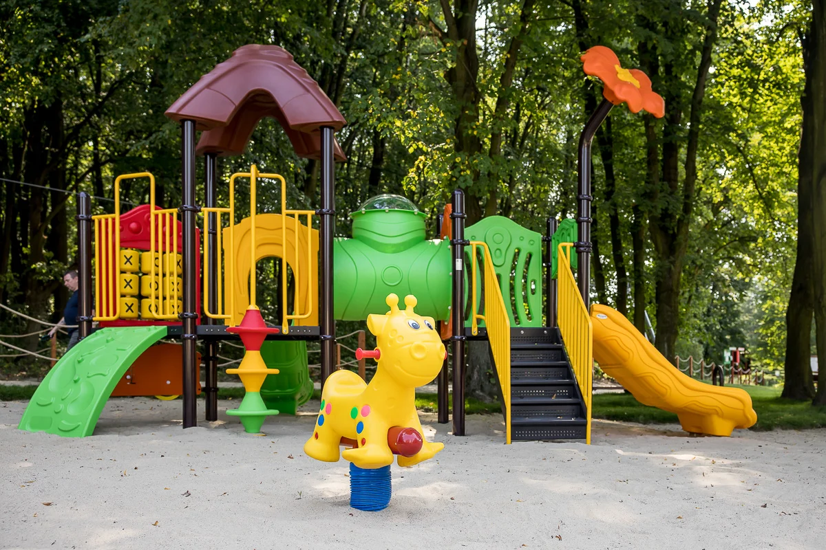 Tyrolka, trampoliny, zjeżdżalnie i huśtawki. Plac zabaw w śląskim ZOO został gruntownie zmodernizowany