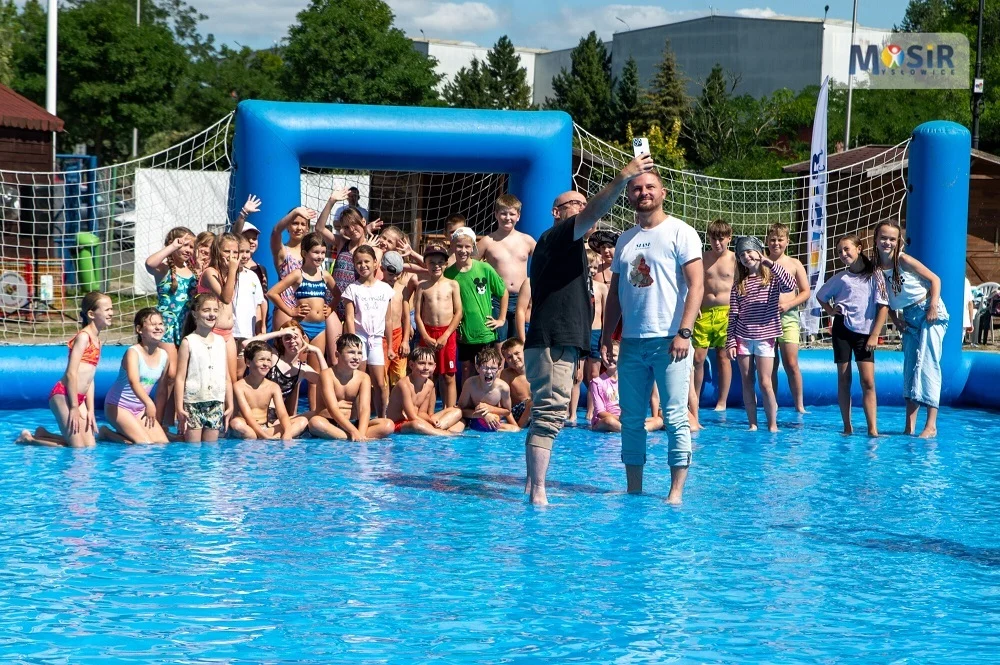 Wodne boisko opanowały dzieci. Sportowe emocje w Parku Słupna