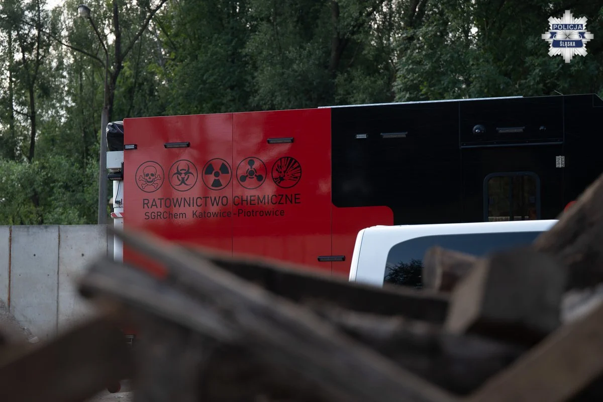 Nielegalne składowanie odpadów. 31 przeszukań i mienie warte miliony /fot. Śląska Policja