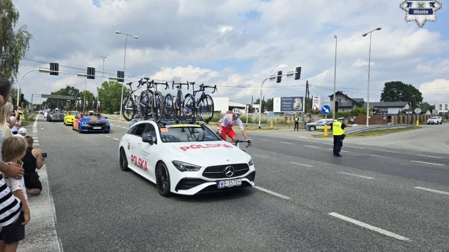 Peleton Tour de Pologne przejechał przez Mikołów. Służby zabezpieczały trasę
