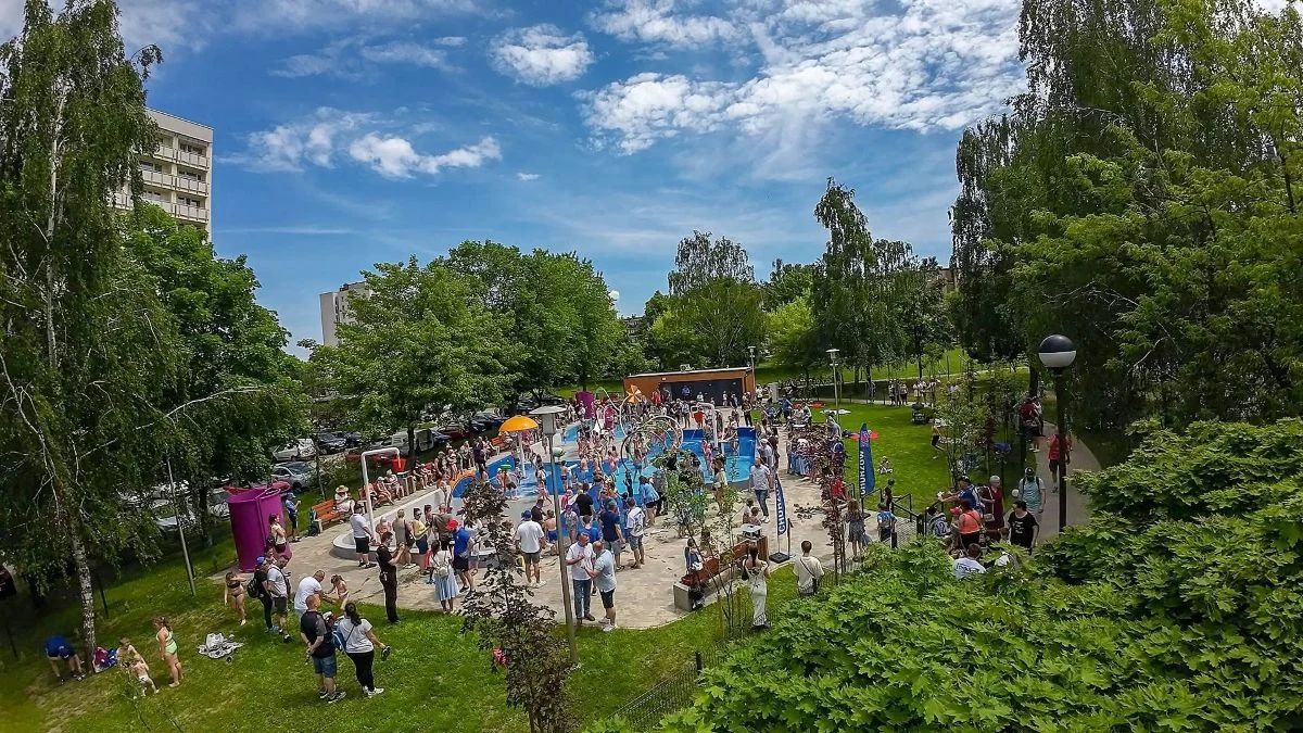 Wodny plac zabaw w Chorzowie. MORiS przypomina zasady bezpieczeństwa i apeluje do rodziców