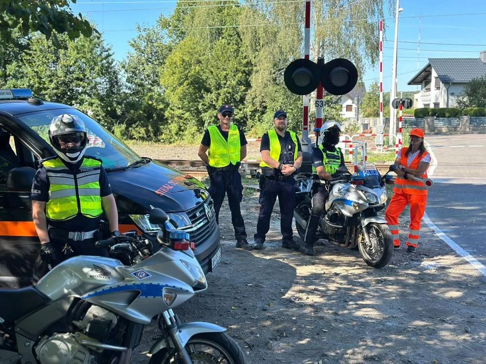 Bezpieczny przejazd w Mysłowicach. Policja kontroluje przejazdy kolejowe