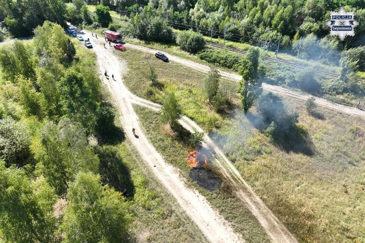 Pożar, poszkodowani i fragment drona przy torach. Tak wyglądały ćwiczenia Flyaway 2026 / fot. KMP Świętochłowice