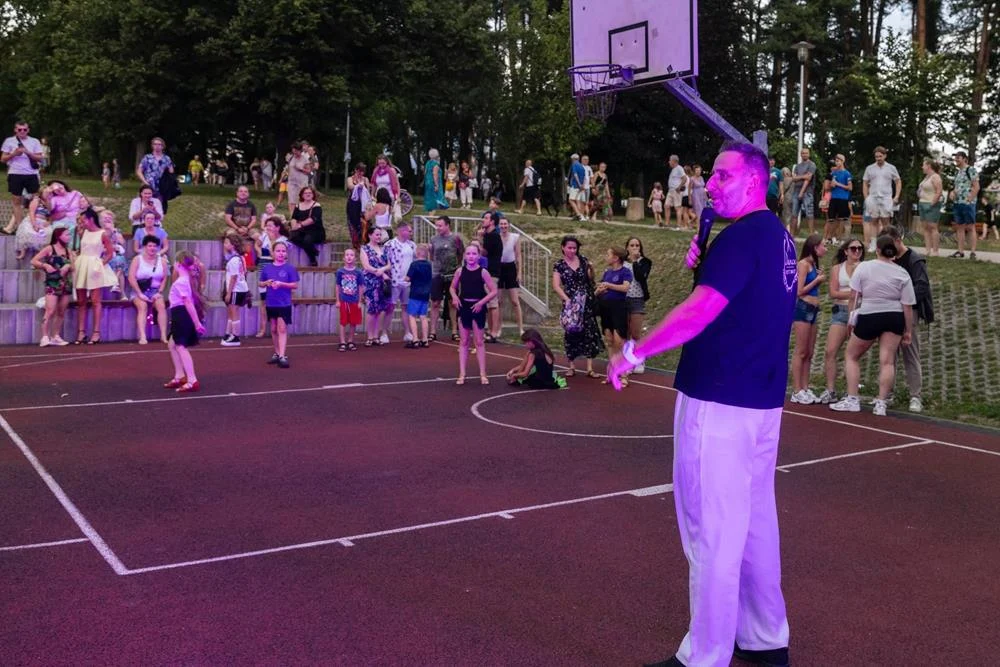Egzotyczny wieczór nad wodą. Taniec balijski zagości na Paprocanach