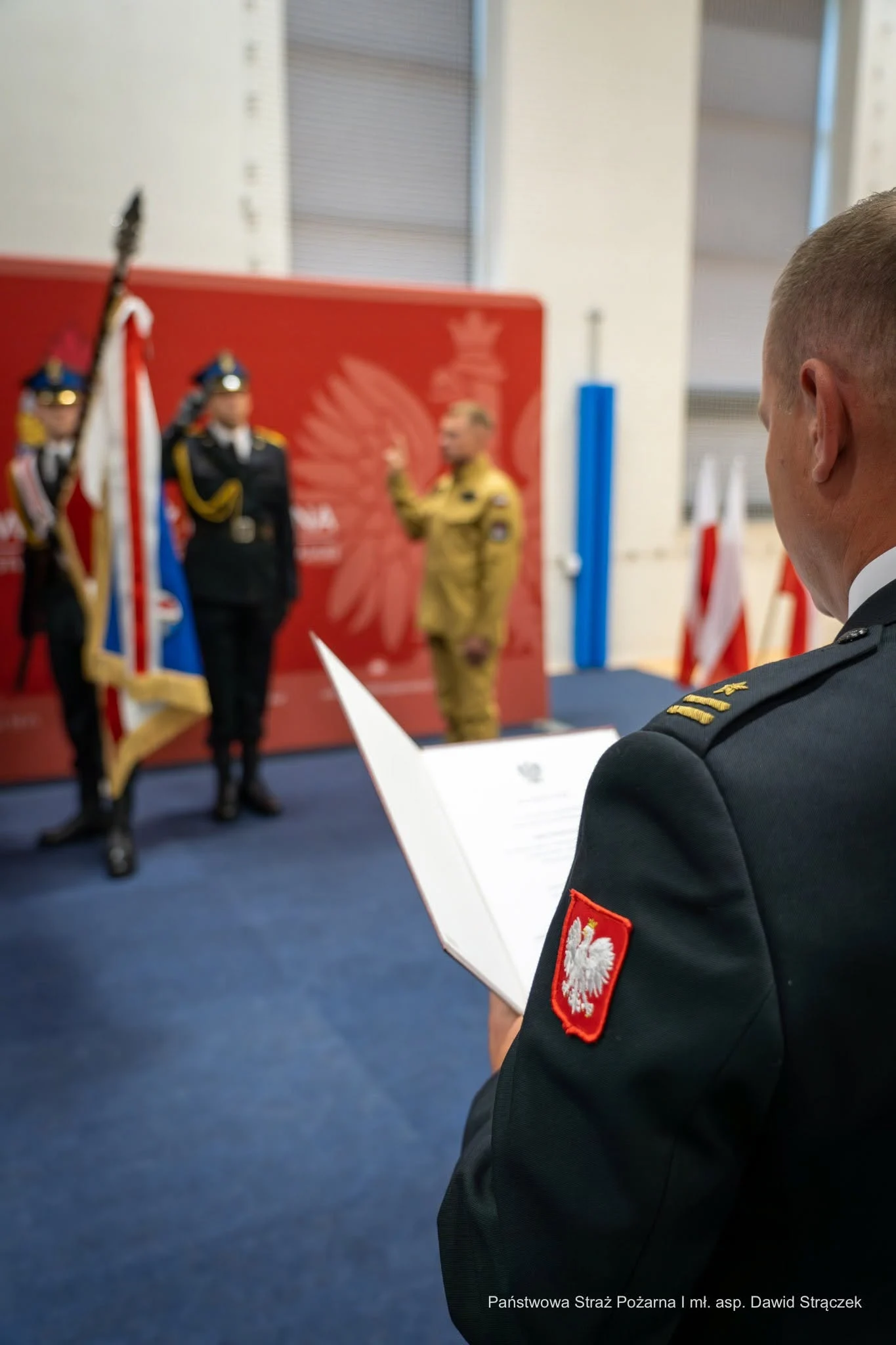Ślubowanie nowych strażaków i wyróżnienia w rudzkiej Państwowej Straży Pożarnej / fot. mł. asp. mgr Dawid Strączek (KM PSP Ruda Śląska)