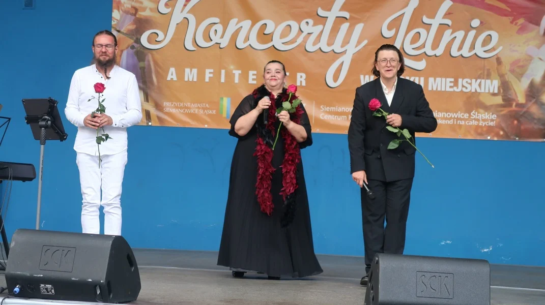 Koncert-Powrocmy-jak-za-dwanych-lat-w-amfiteatrze-miejskim.-Foto-Anna-Jakubowska