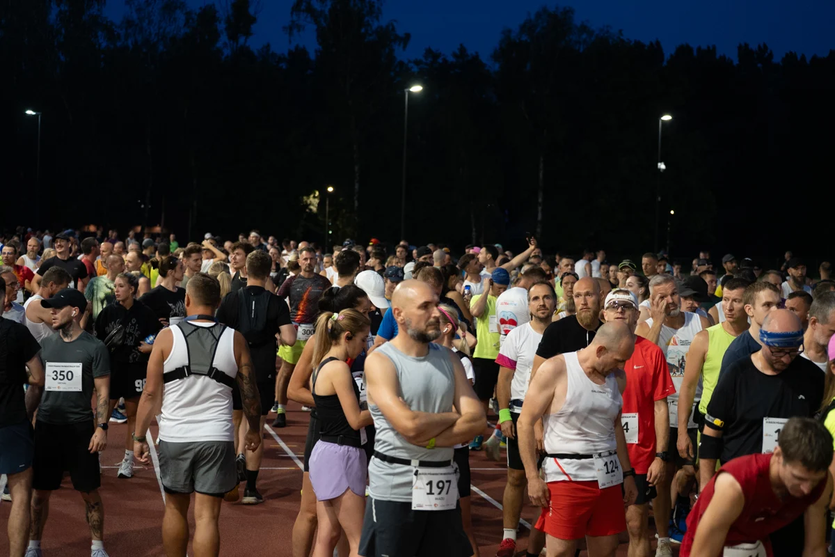 Burza nie zatrzymała biegaczy. Rudzki Półmaraton Industrialny za nami / fot. Marek Faber
