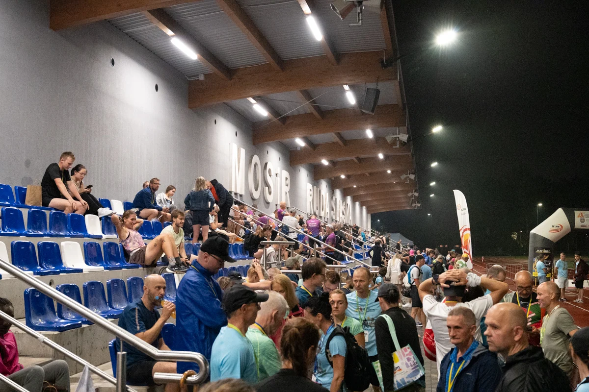 Burza nie zatrzymała biegaczy. Rudzki Półmaraton Industrialny za nami / fot. Marek Faber