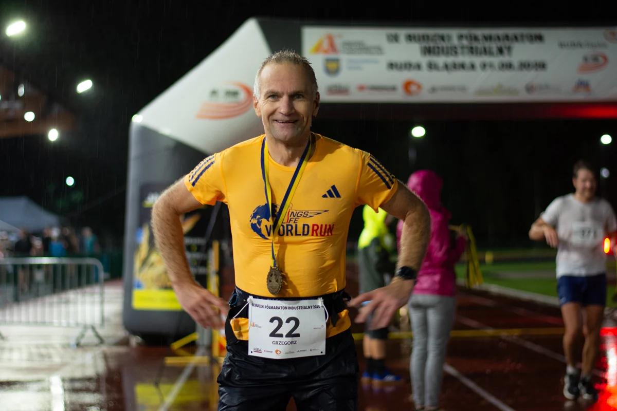 Burza nie zatrzymała biegaczy. Rudzki Półmaraton Industrialny za nami / fot. Marek Faber