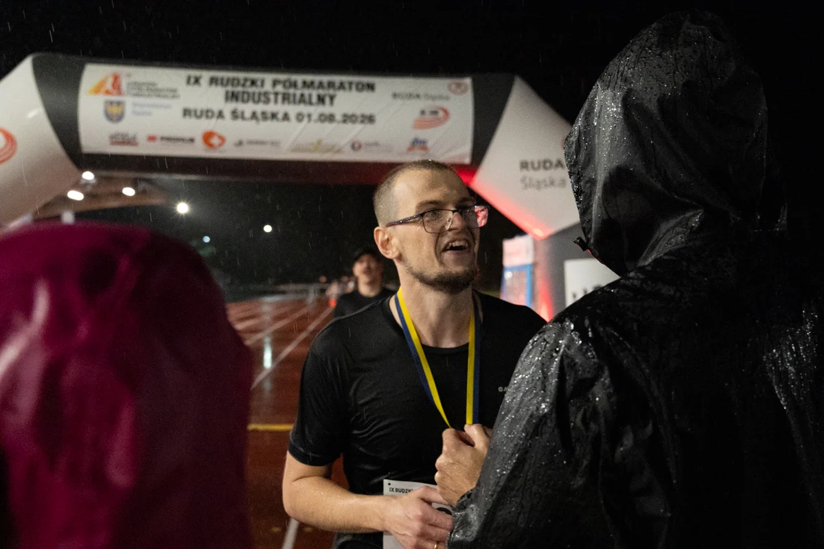 Burza nie zatrzymała biegaczy. Rudzki Półmaraton Industrialny za nami / fot. Marek Faber