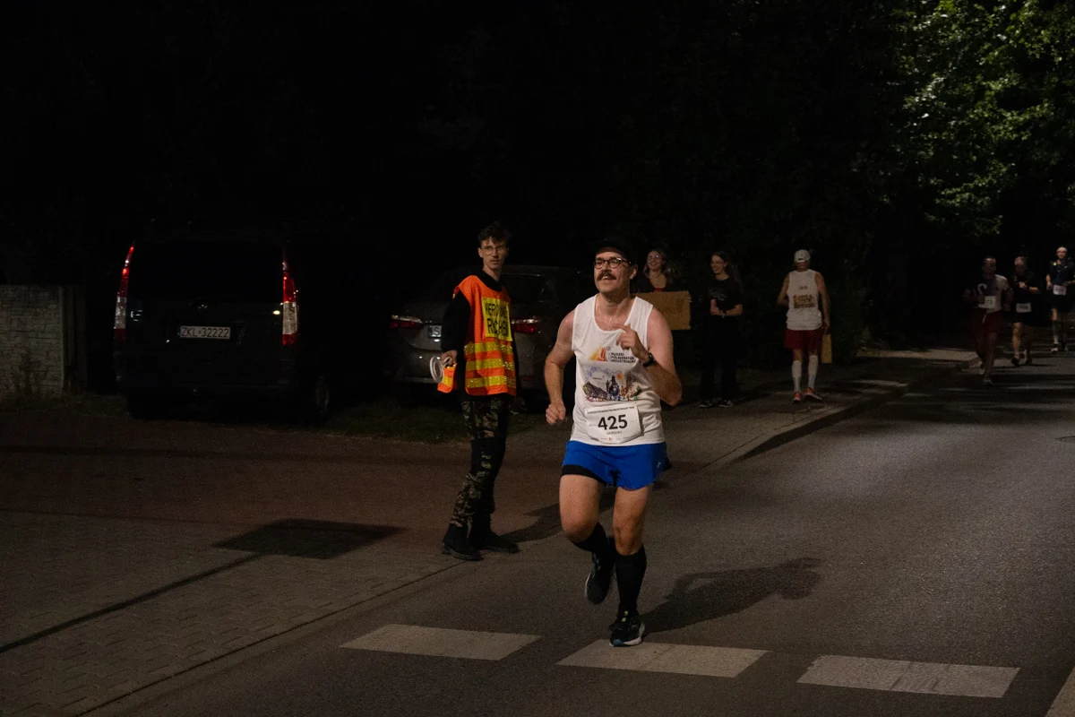 Burza nie zatrzymała biegaczy. Rudzki Półmaraton Industrialny za nami / fot. Marek Faber
