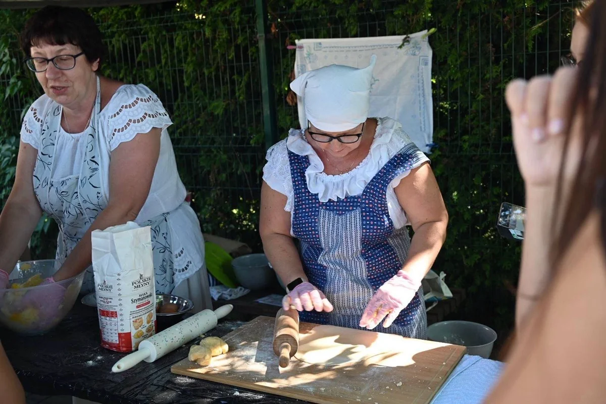 Śląskie smaki i rodzinny klimat przy piekaroku. Za nami wakacyjny piknik w Rudzie